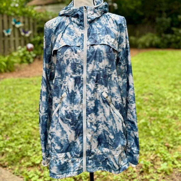 Lululemon Miss Misty Packable  Jacket • Size 10 • Misty Blue - Picture 2 of 10